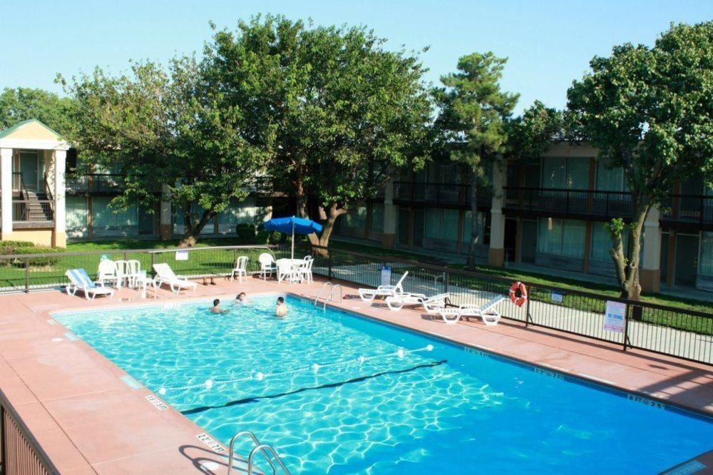 Quality Inn Ponca City Route 77 מראה חיצוני תמונה