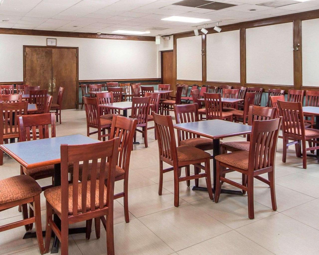 Quality Inn Ponca City Route 77 מראה חיצוני תמונה