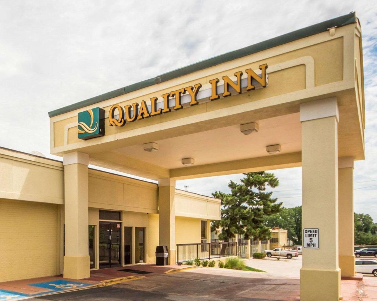Quality Inn Ponca City Route 77 מראה חיצוני תמונה