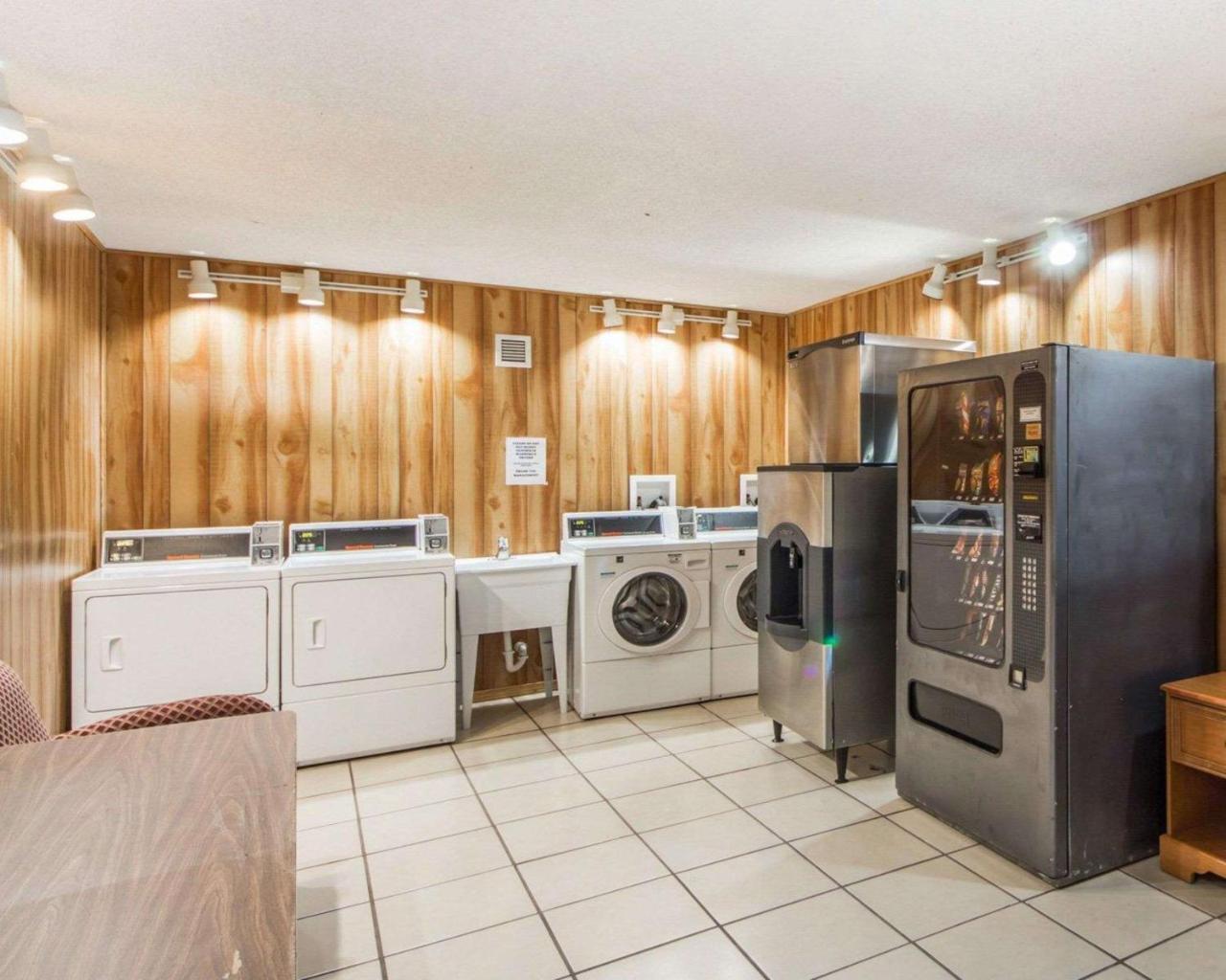 Quality Inn Ponca City Route 77 מראה חיצוני תמונה