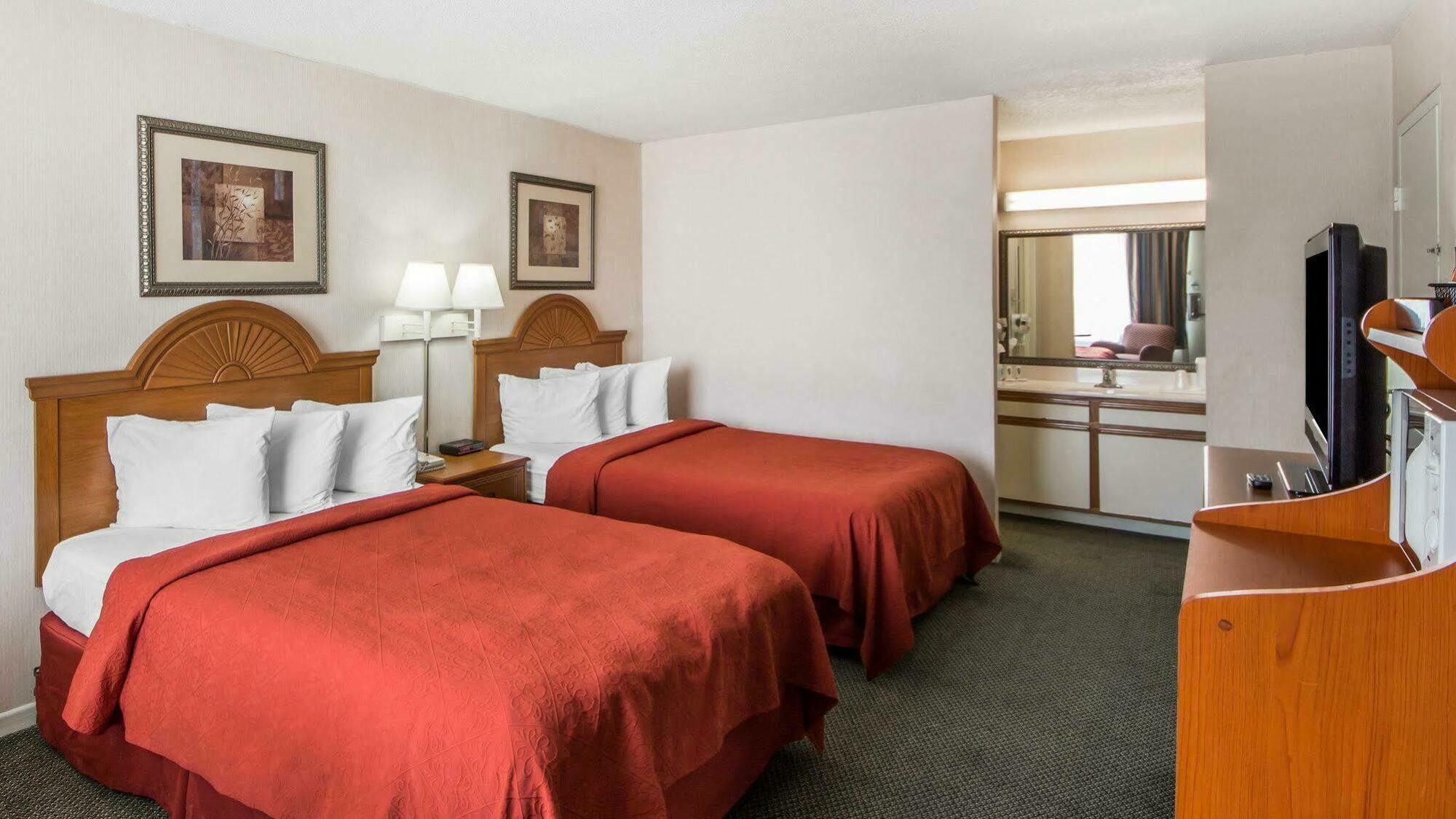 Quality Inn Ponca City Route 77 מראה חיצוני תמונה