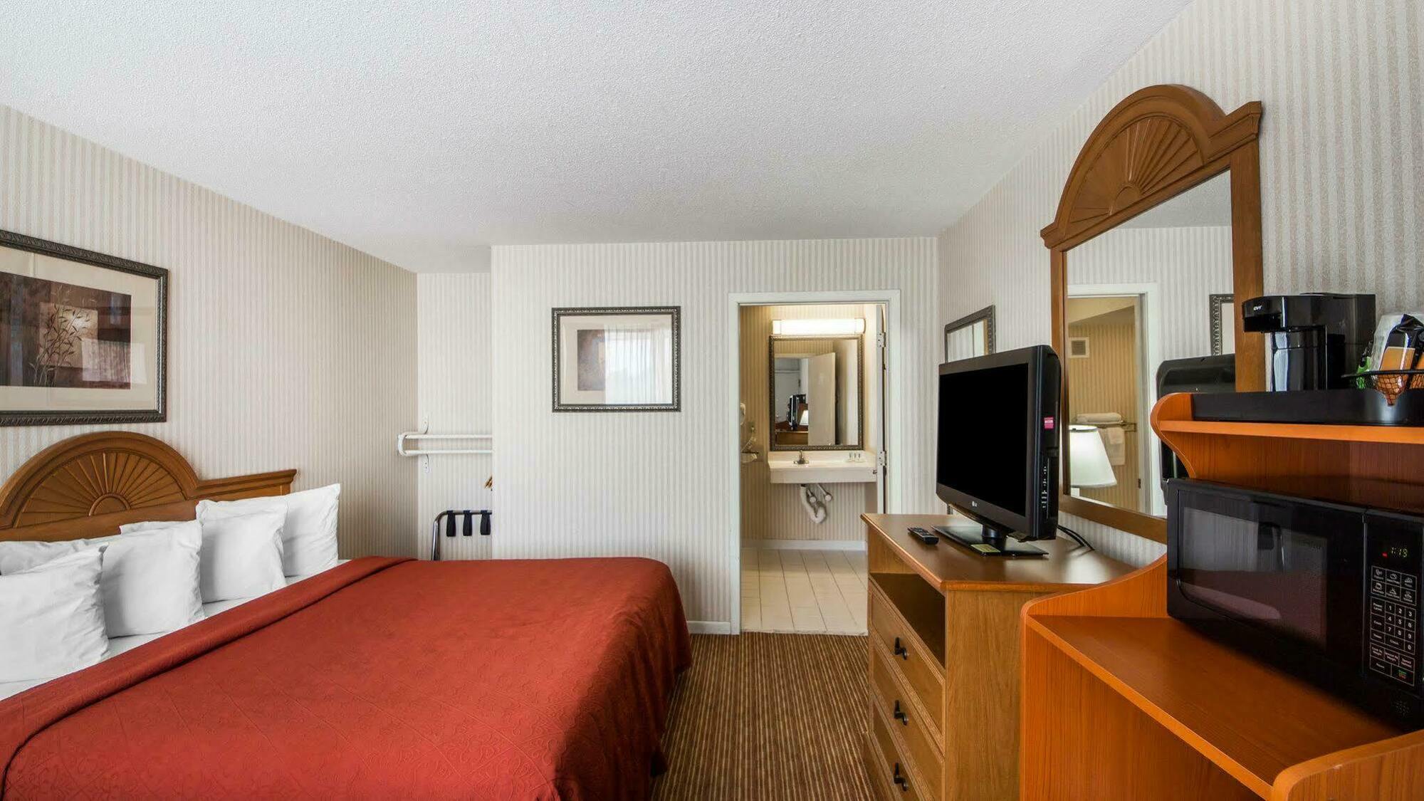 Quality Inn Ponca City Route 77 מראה חיצוני תמונה